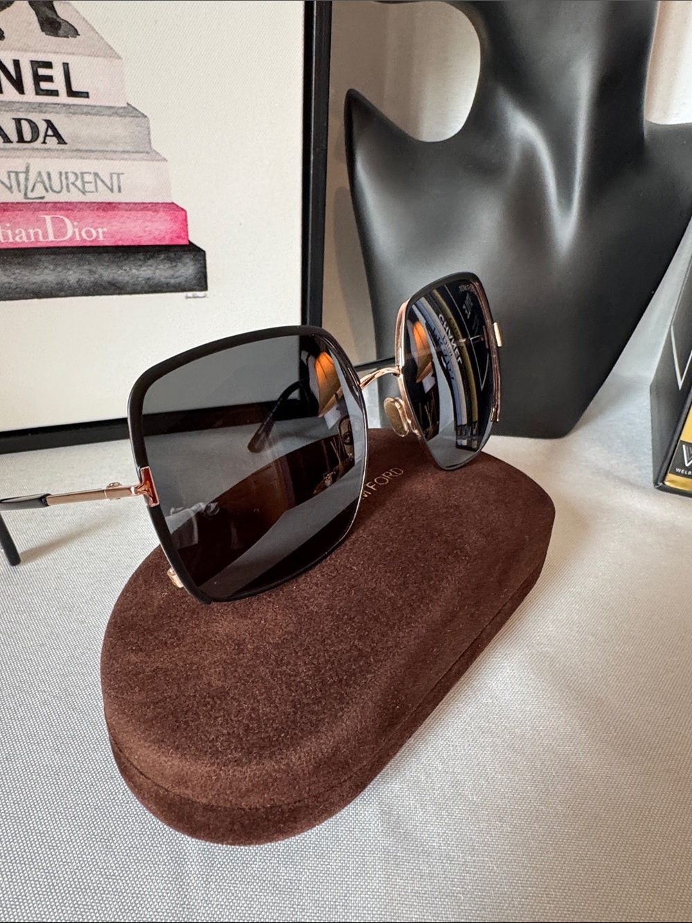 Tom Ford Matte Black/Smoke Frames with Gray Gradient Lenses Sunglasses - Picture 2 of 6